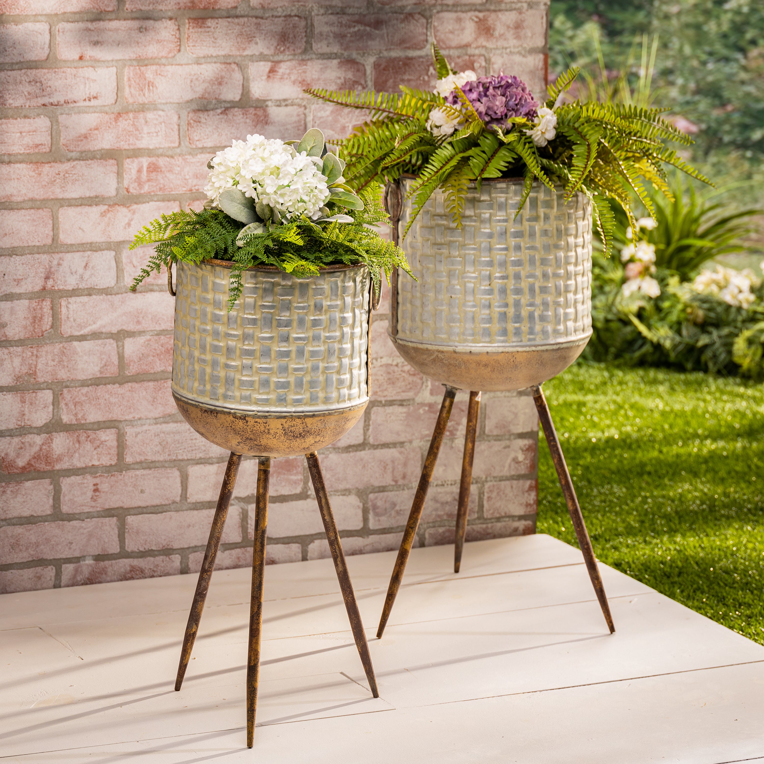 Set of 2 Round Galvanized Planters with Embossed Weave Pattern and Stand